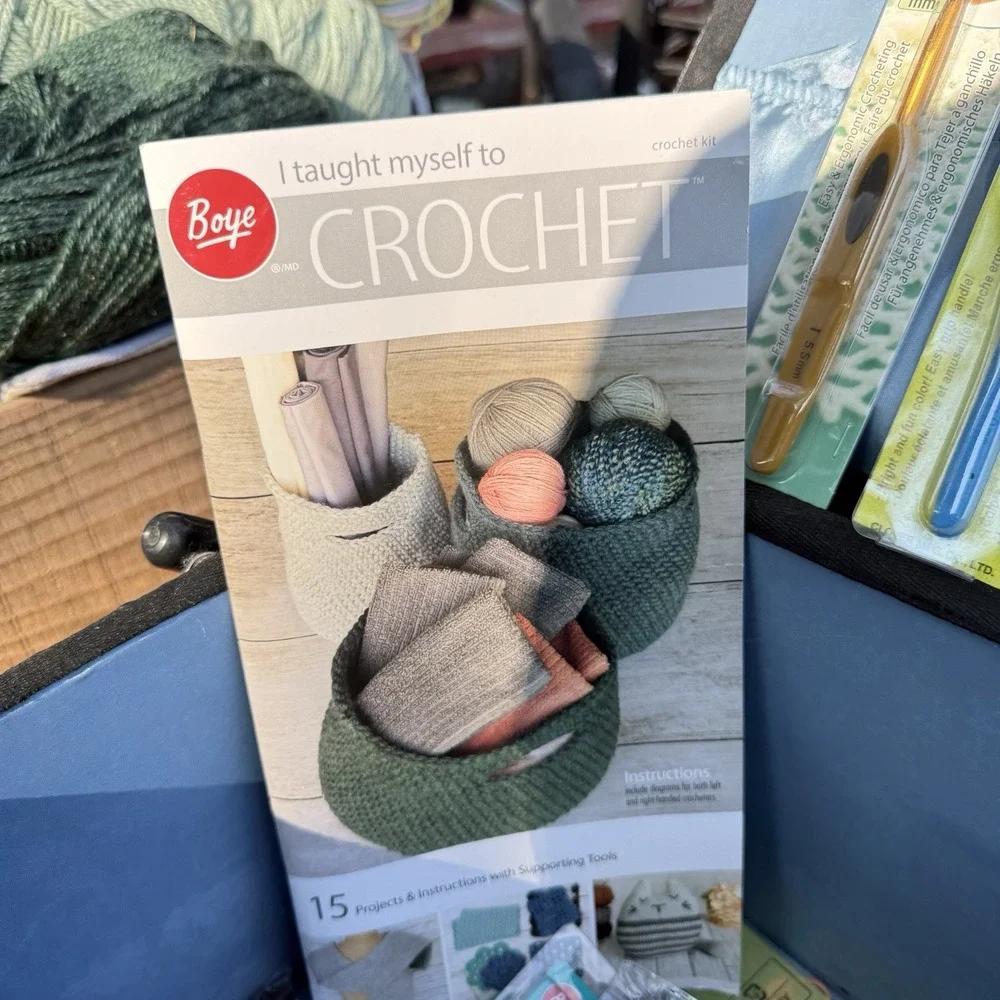 Huge crochet Lot Yarn Hooks Thread Eyes‎ Noses Books & More